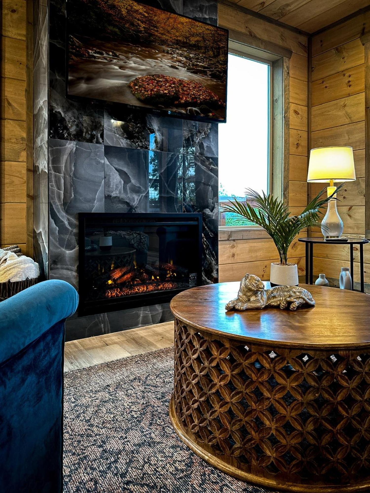 New Luxury Cabin With Stunning Mountainviews,Hottub, Firepit, Fireplace,2 Kingbeds, 2 Covereddecks,Bbqgrill, Shuffleboard And Pool Access Sevierville Kültér fotó