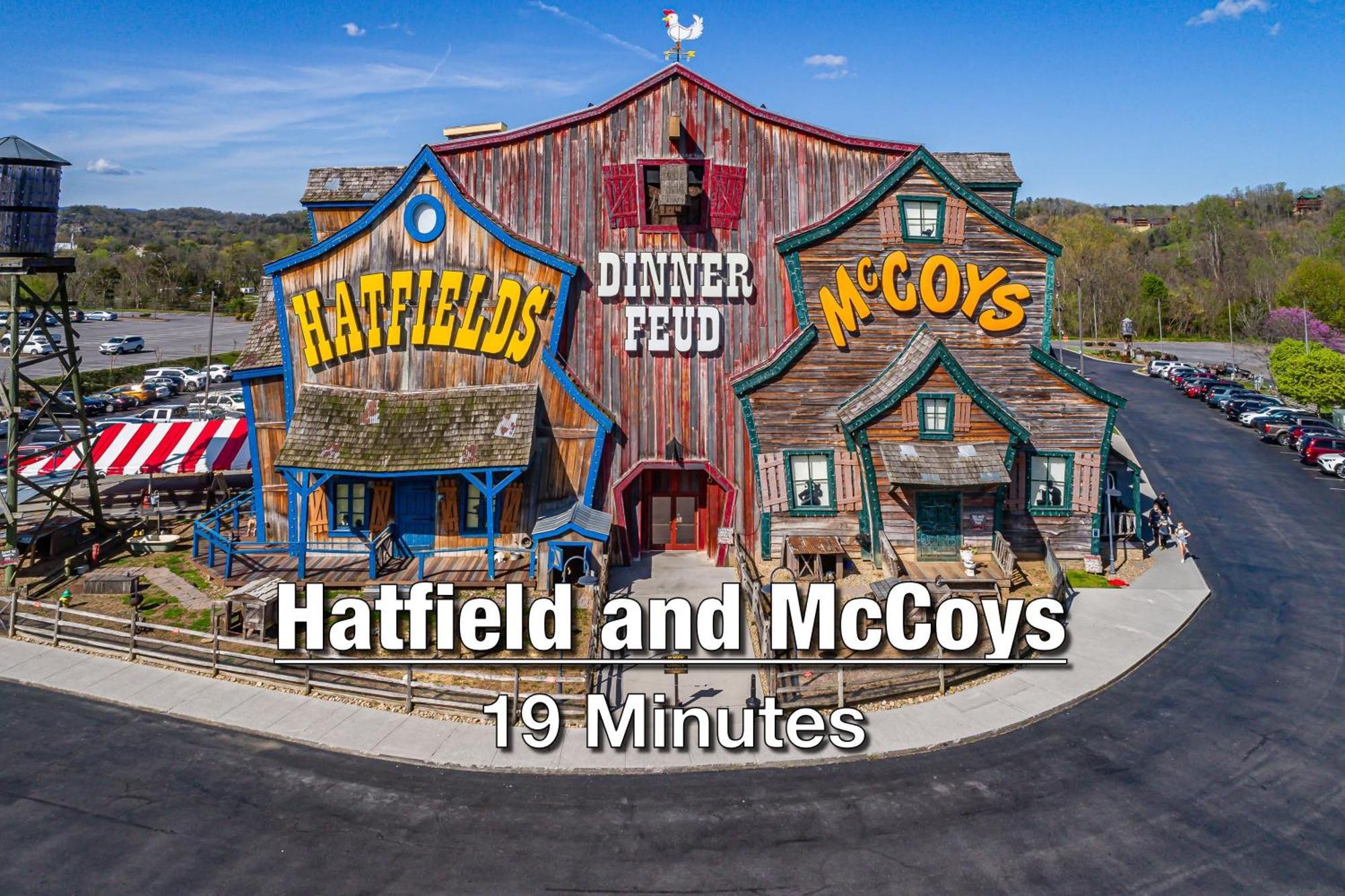 New Luxury Cabin With Stunning Mountainviews,Hottub, Firepit, Fireplace,2 Kingbeds, 2 Covereddecks,Bbqgrill, Shuffleboard And Pool Access Sevierville Kültér fotó