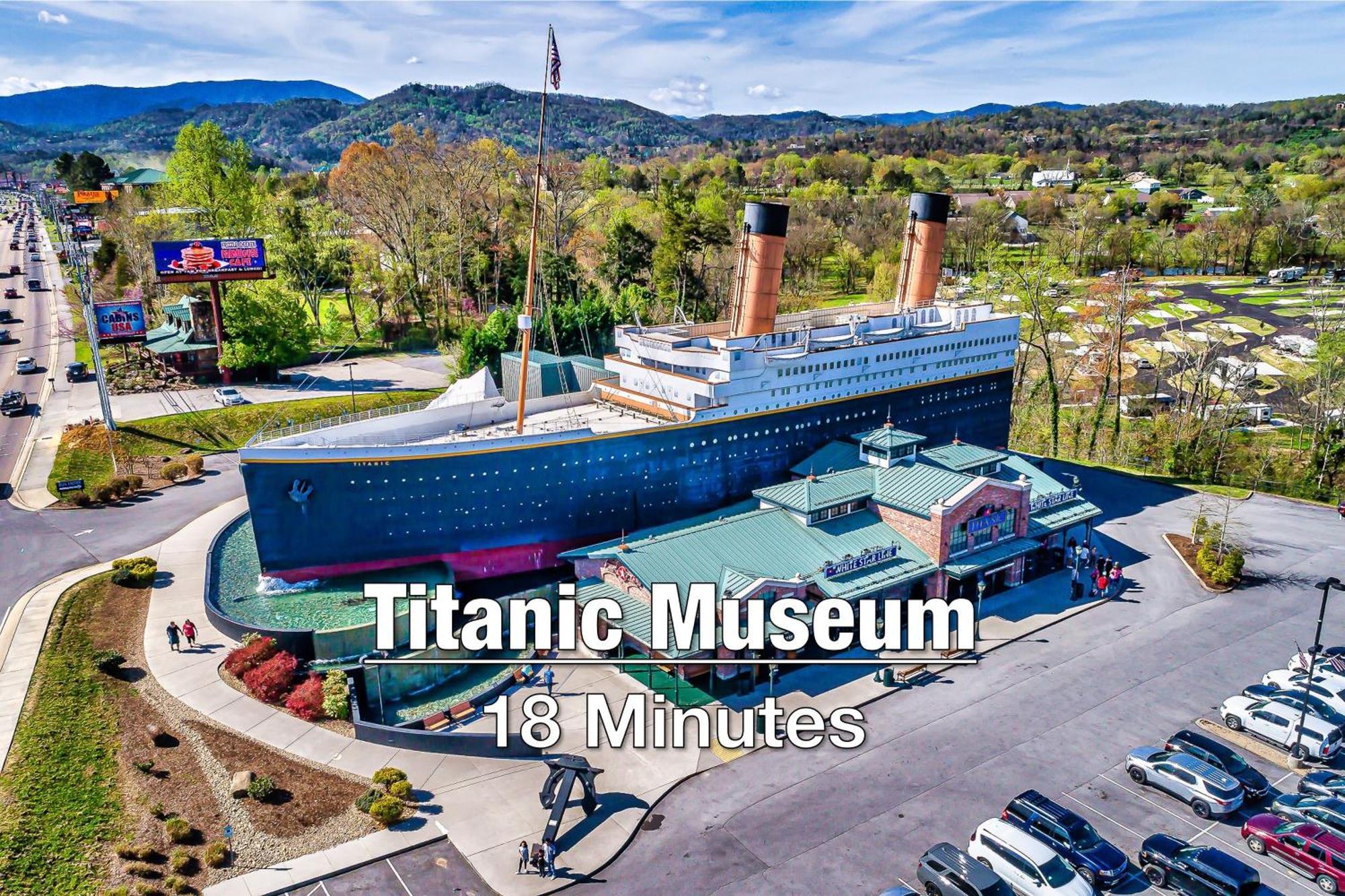 New Luxury Cabin With Stunning Mountainviews,Hottub, Firepit, Fireplace,2 Kingbeds, 2 Covereddecks,Bbqgrill, Shuffleboard And Pool Access Sevierville Kültér fotó